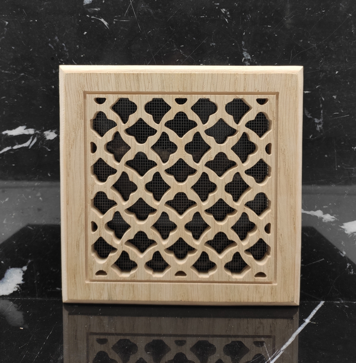 Решетка декоративная деревянная на магнитах Пересвет К-30 150х150мм