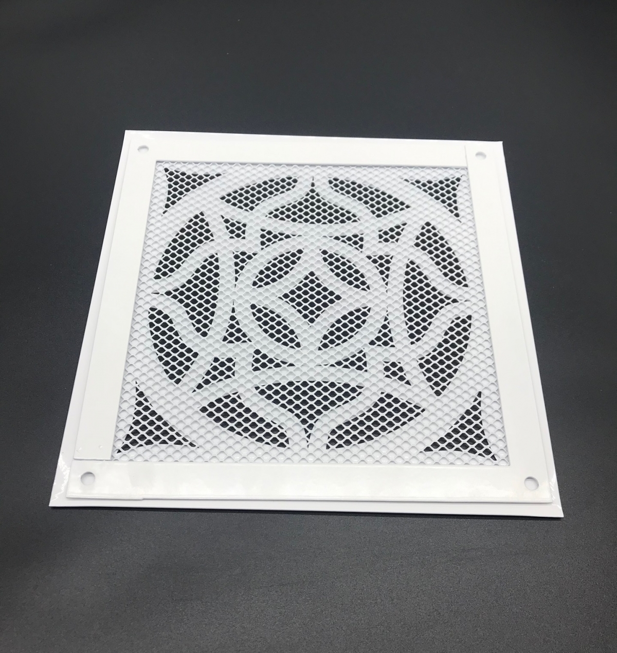 Решетка стальная на магнитах РП Восток-200 сетка, белая